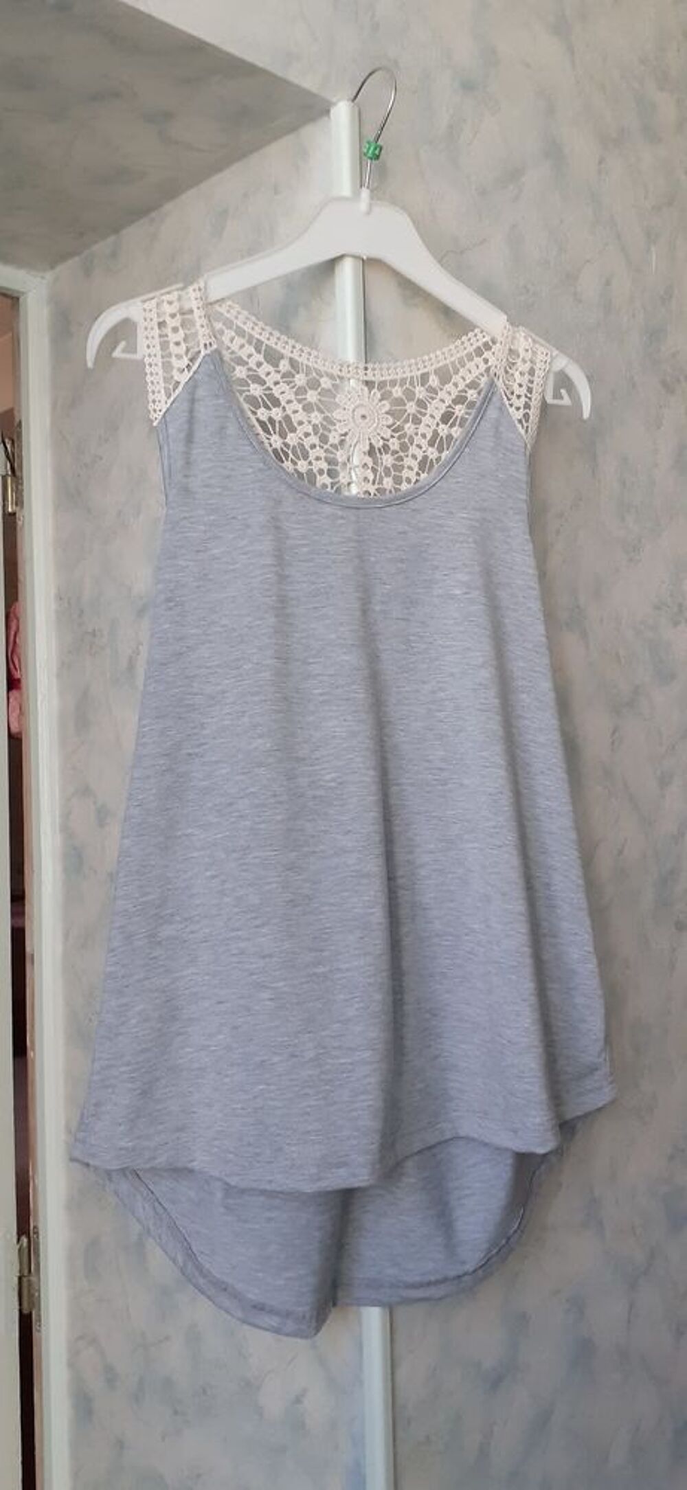 Top femme taille S Vêtements