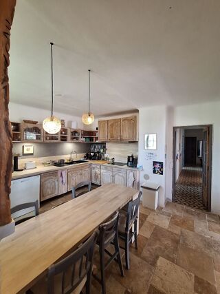  Villa  vendre 9 pices 167 m