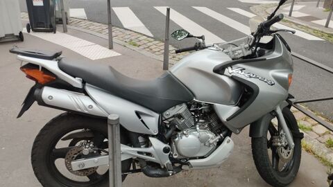 Moto HONDA 2002 occasion Lyon 69003
