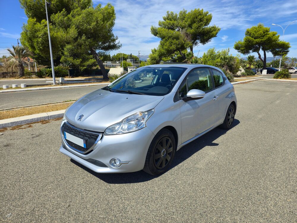 208 1.2 VTi 82ch BVM5 Active 2014 occasion 06600 Antibes