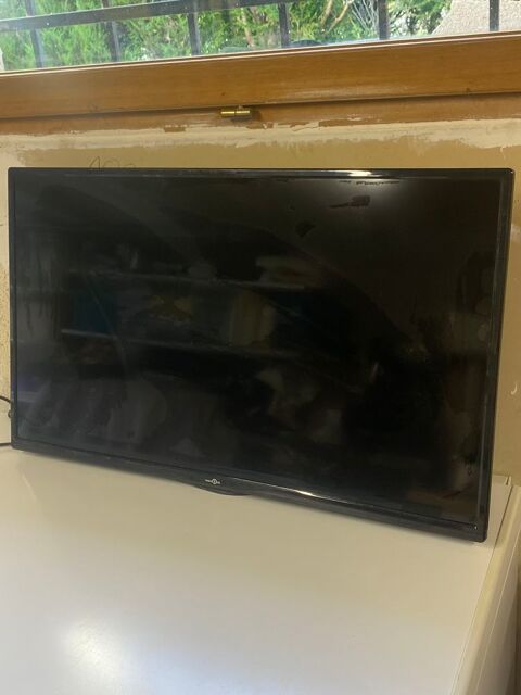 Television 40 Frontenex (73)