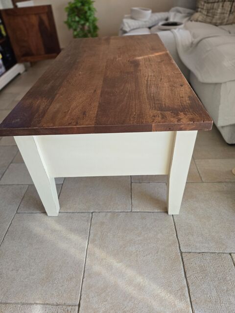 Table basse bois massif maison du monde
250 La Trinit (06)