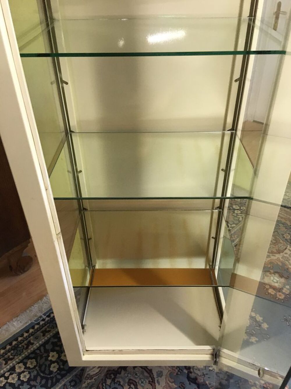 Vitrine en m&eacute;tal et verre, fermant &agrave; cl&eacute; Meubles