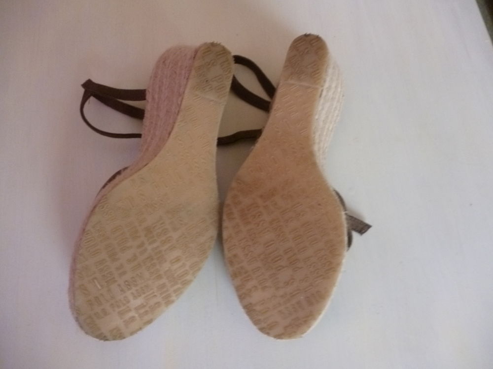 Sandales compens&eacute;es Chaussures