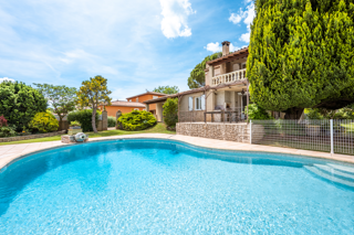  Villa  vendre 7 pices 182 m