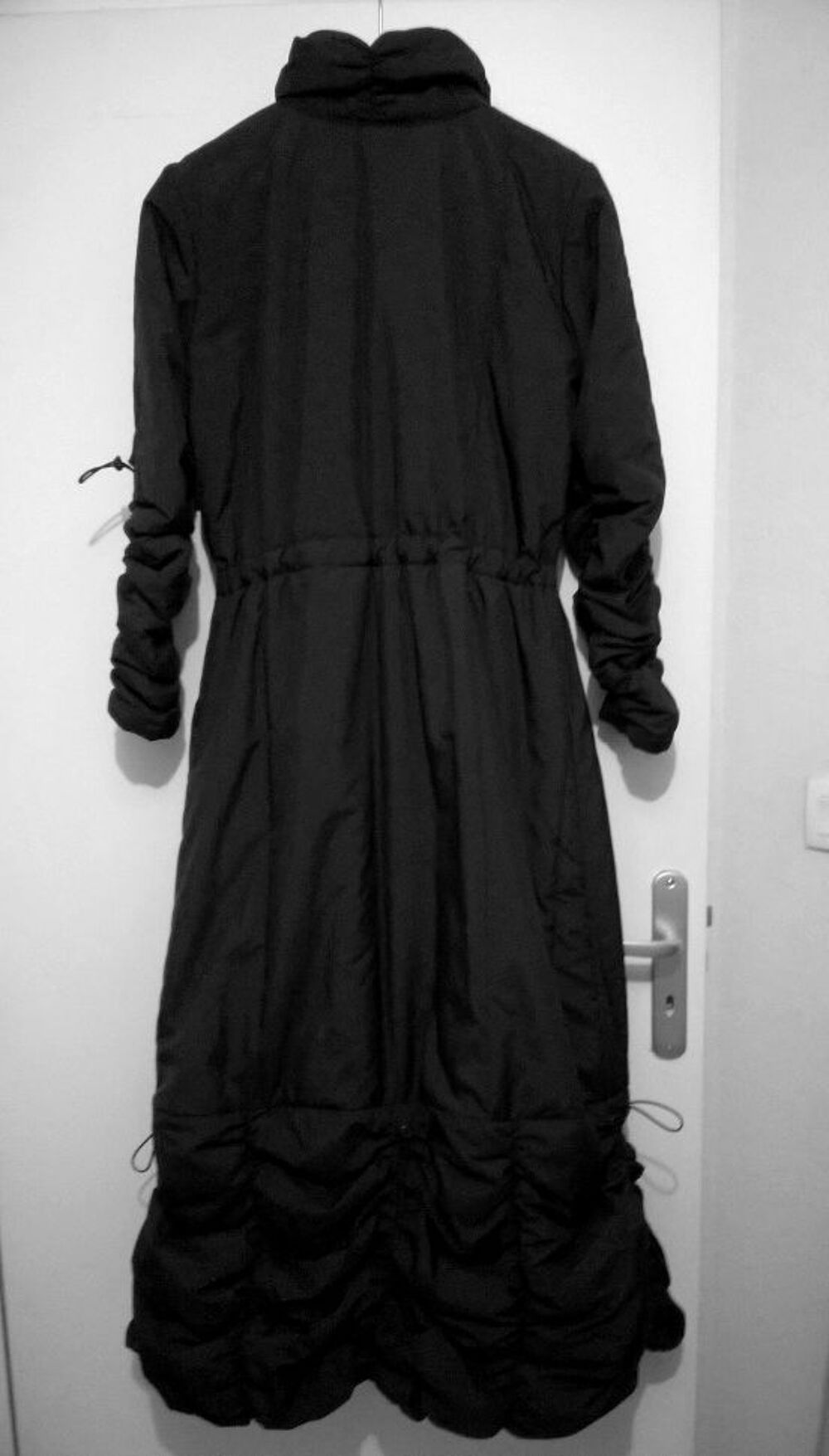
Doudoune longe noire marque Liliane H Vêtements