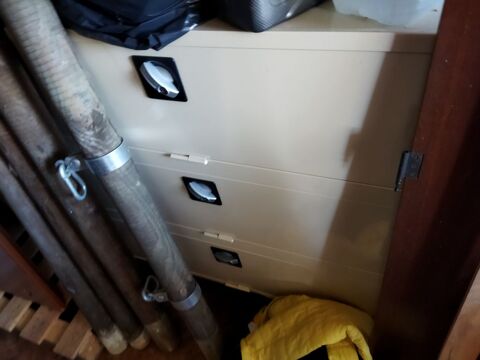 Bonjour 2 armoire mtallique
Style industriel Lesquin (59)