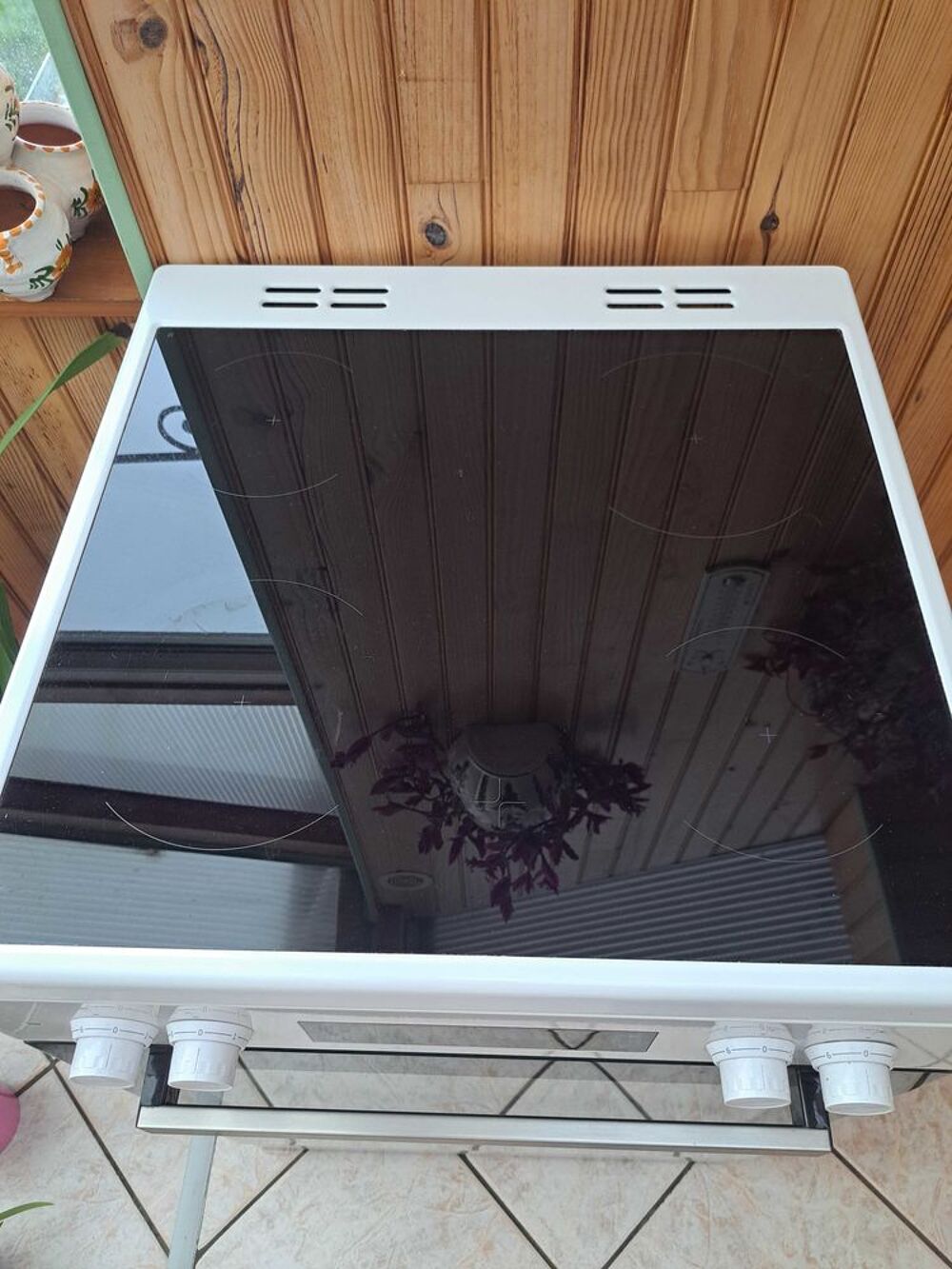 Cuisini&egrave;re vitroc&eacute;ramique Beko Electroménager