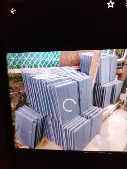 tuiles en bonne �tat de couleurs grise 200 Ch�tenay-Malabry (92)