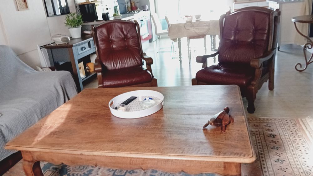 Lot de 2 fauteuils cuir bordeaux et bois Meubles