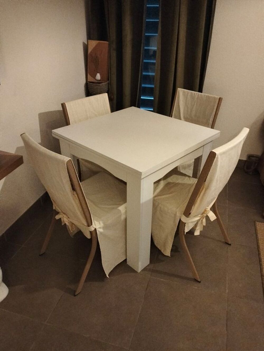 Ensemble table et chaises Meubles