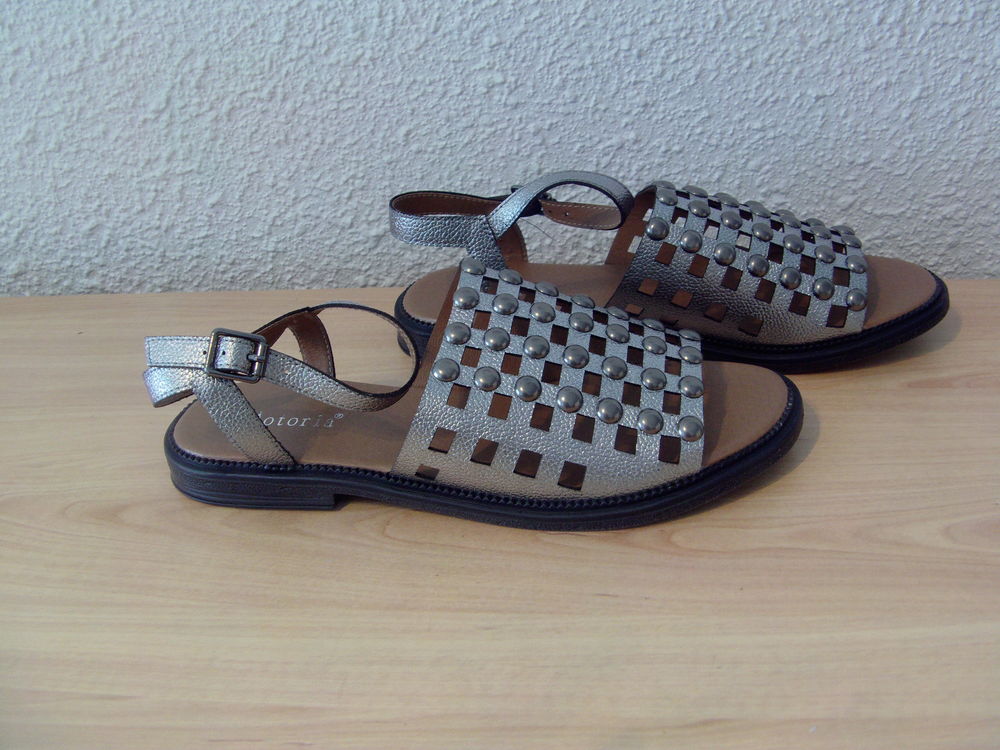 Sandales argent&eacute;es pointure 39 Chaussures