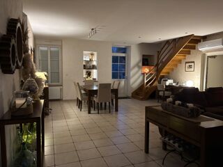  Maison � vendre 8 pi�ces 219 m�
