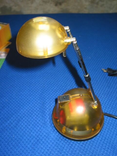 LAMPE HALOGÈNE TECHNO TRANSLUCIDE JAUNE SUR BRAS TÉLESCOPIQU 10 Marseille 13 (13)