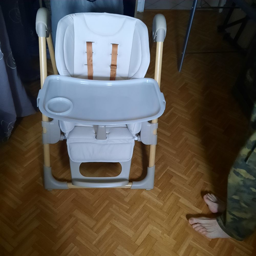 Chaise haute mila marque jane Puériculture