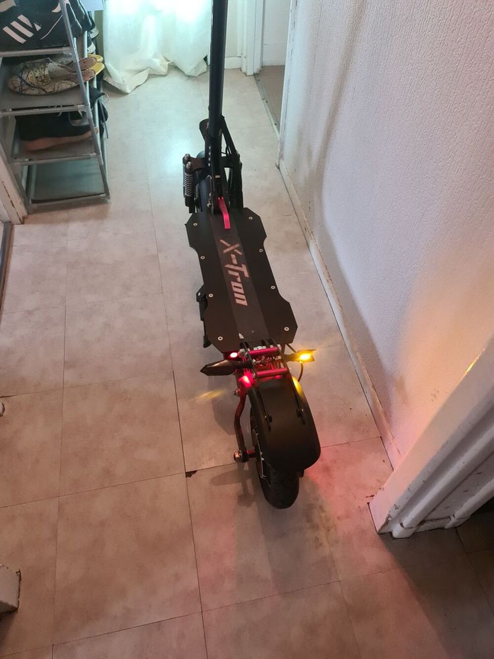Trottinette &eacute;lectrique Vélos