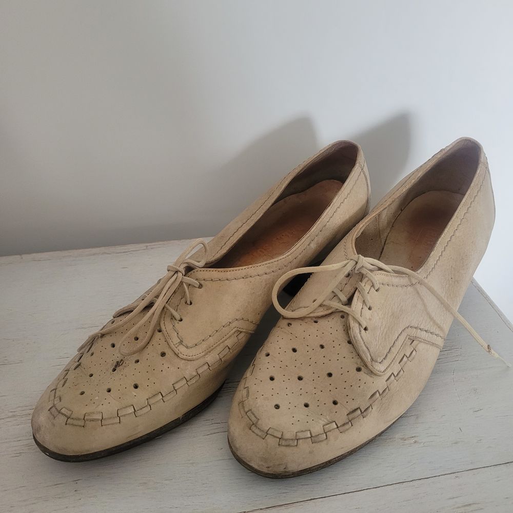 CRAVATES VINTAGE / CHAUSSURES BALLY SUISSE V�tements