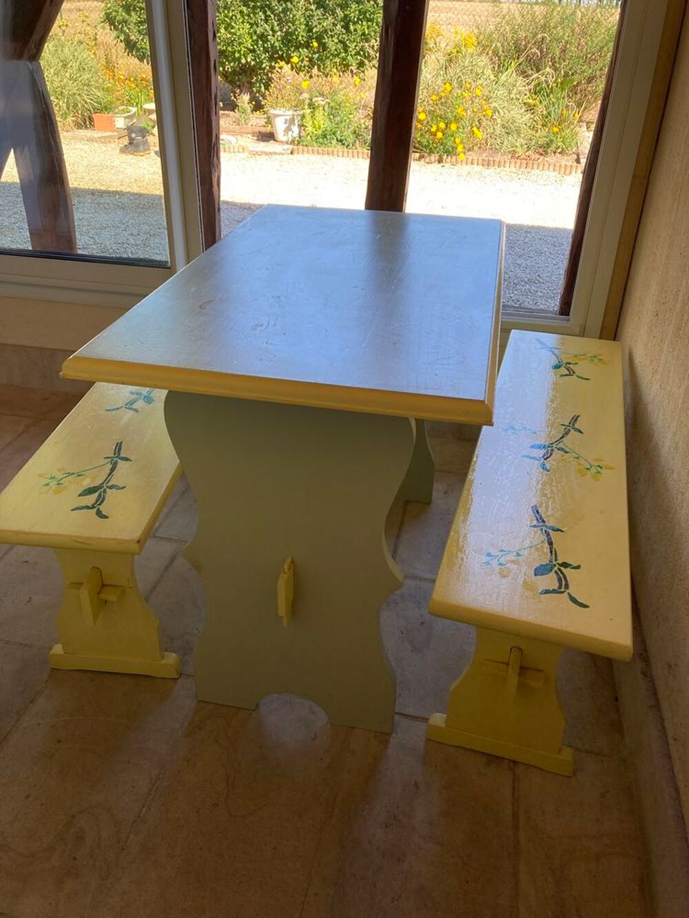Table +2 bancs Meubles