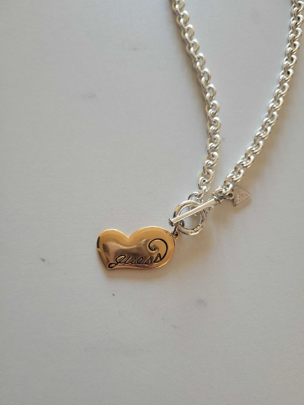 collier guess 