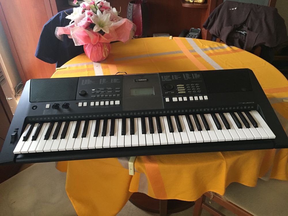 Synth&eacute;tiseur YAMAHA Instruments de musique