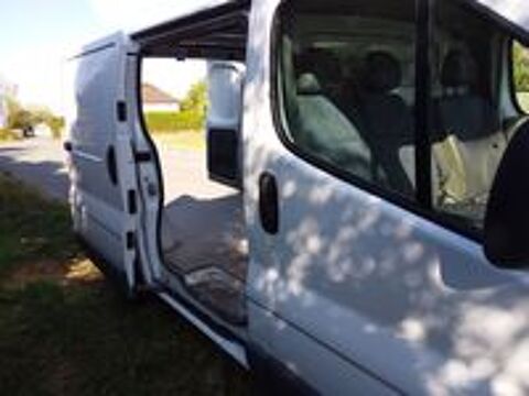 Trafic TRAFIC CA 2.0 DCI 90 L1H1 1200 KG CONFORT 2009 occasion 53950 Louvern&eacute;