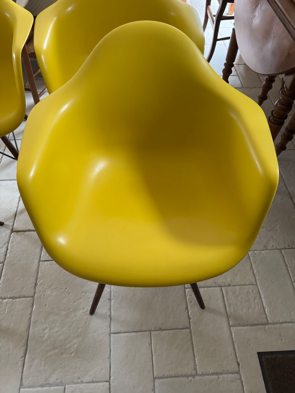 4x fauteuils scandinaves jaunes Meubles