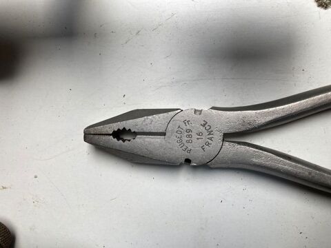 Ancien outils Peugeot fr&egrave;re . 20 92380 Garches