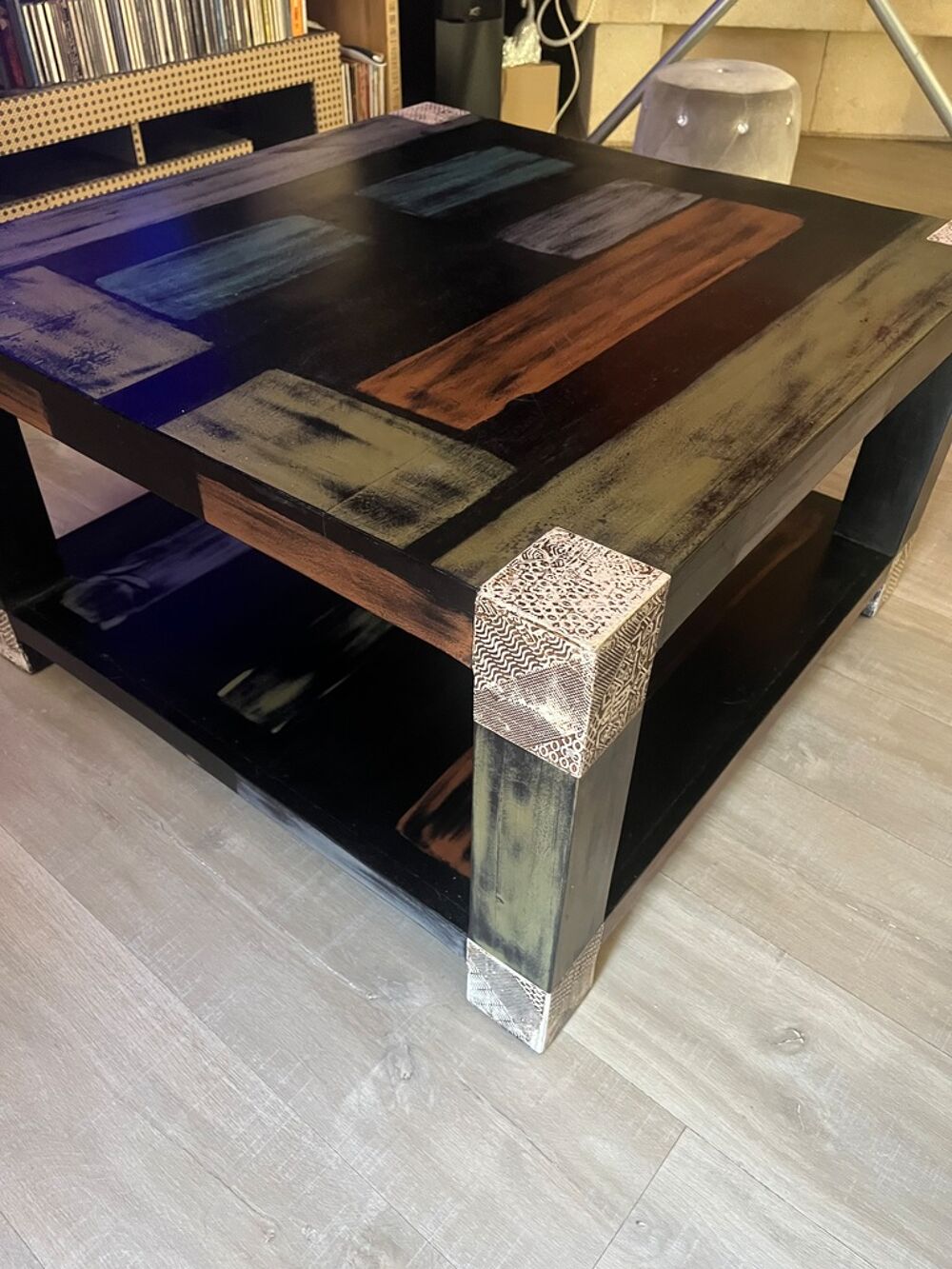 Table basse carr&eacute;e bois et m&eacute;tal d&eacute;cor&eacute;e Meubles