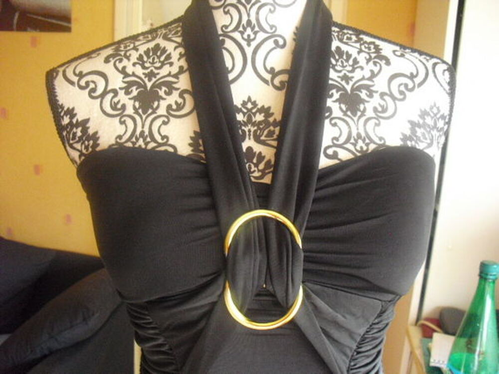 robe courte noire pliss&eacute;e NEUVE TOUR DE COU STRETCH T 36 Vêtements
