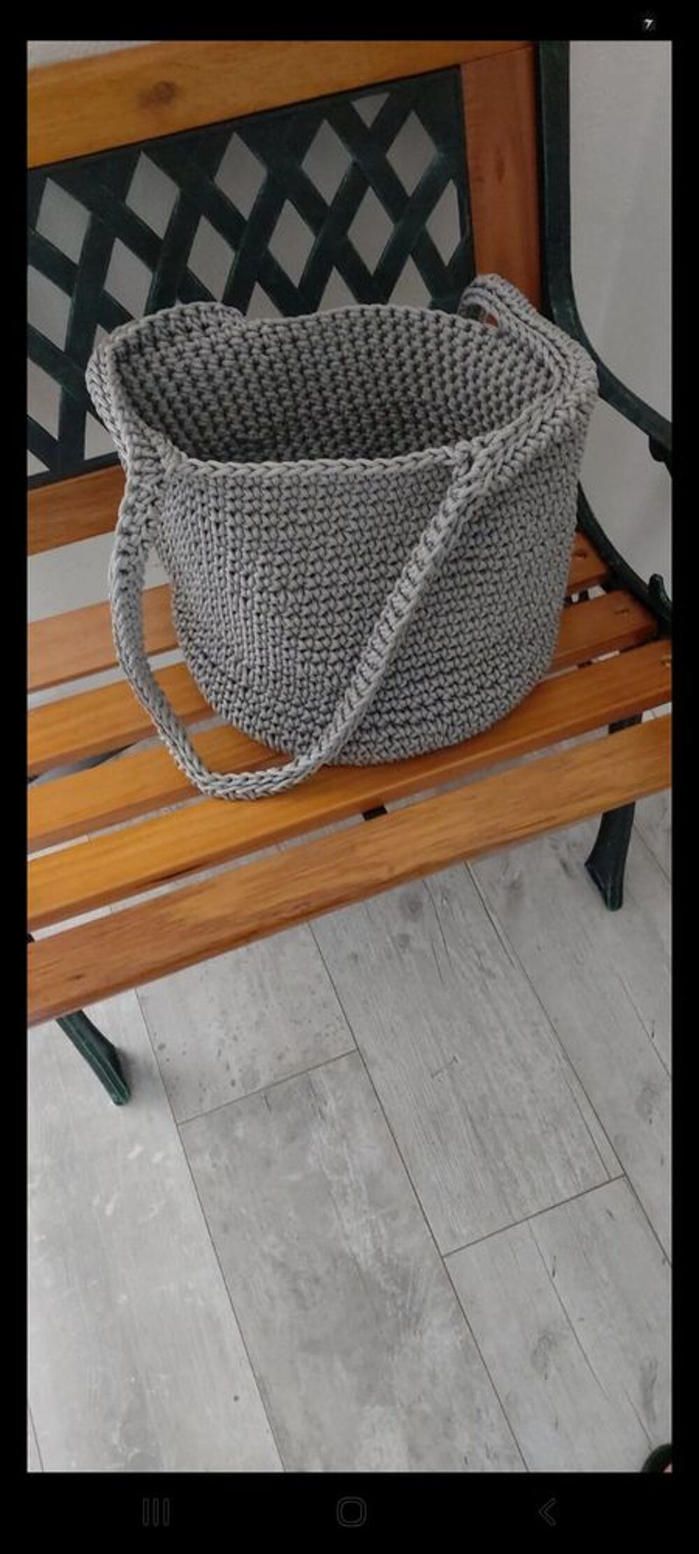 Tr&egrave;s joli petit banc 1 place int&eacute;rieur ou ext&eacute;rieur Meubles
