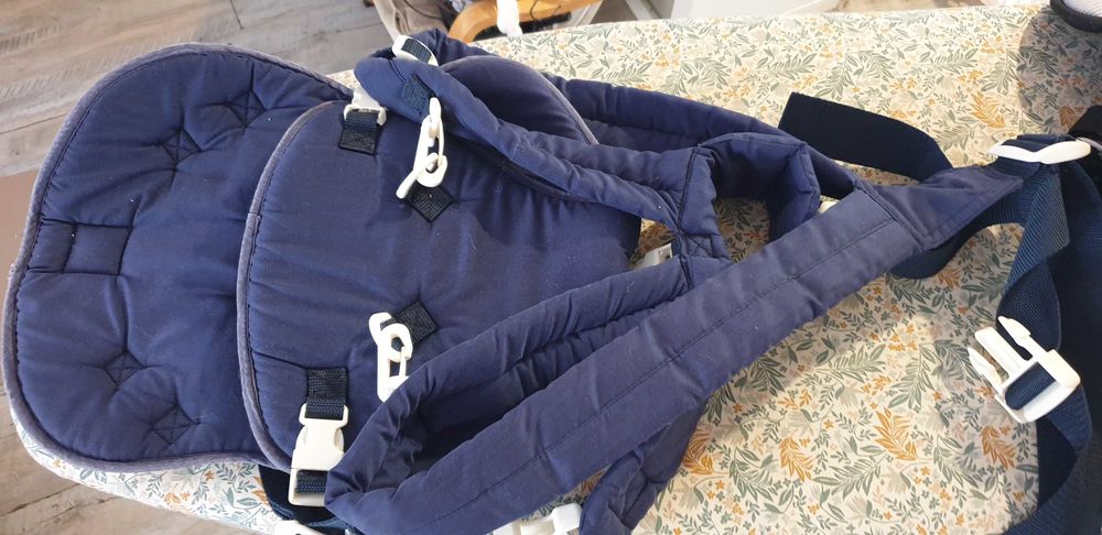porte b&eacute;b&eacute; nourrisson 20 euros Puériculture