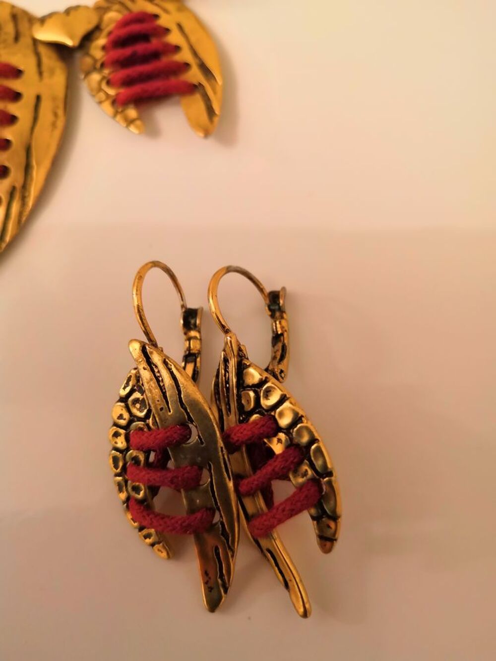collier et boucles oreilles fantaisie Bijoux et montres