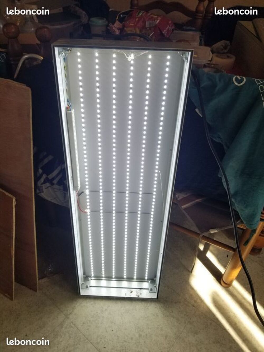 Coffre aluminium LED leger pour eclairage garage ou hangar n Electroménager