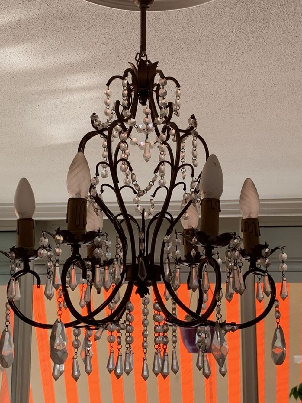 Lustre de salon ou salle a manger. Décoration