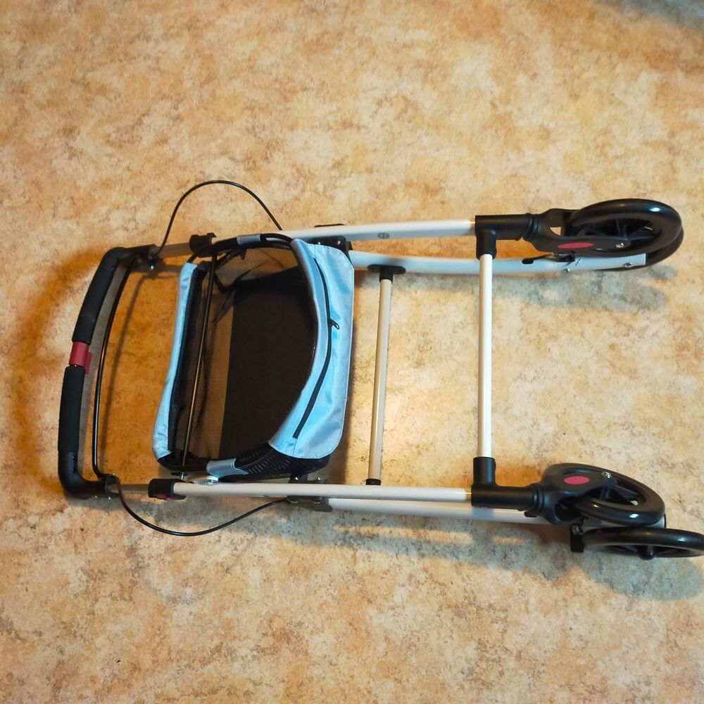D&eacute;ambulateur Rollator 4 roues Meubles