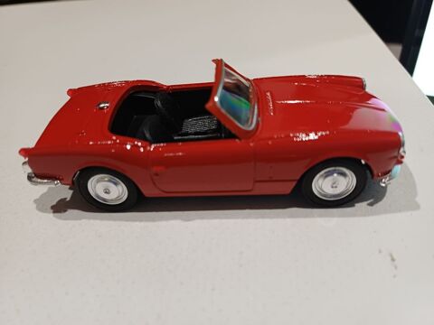 Triumph spitfire 1/43 eme 5 Castel-Sarrazin (40)