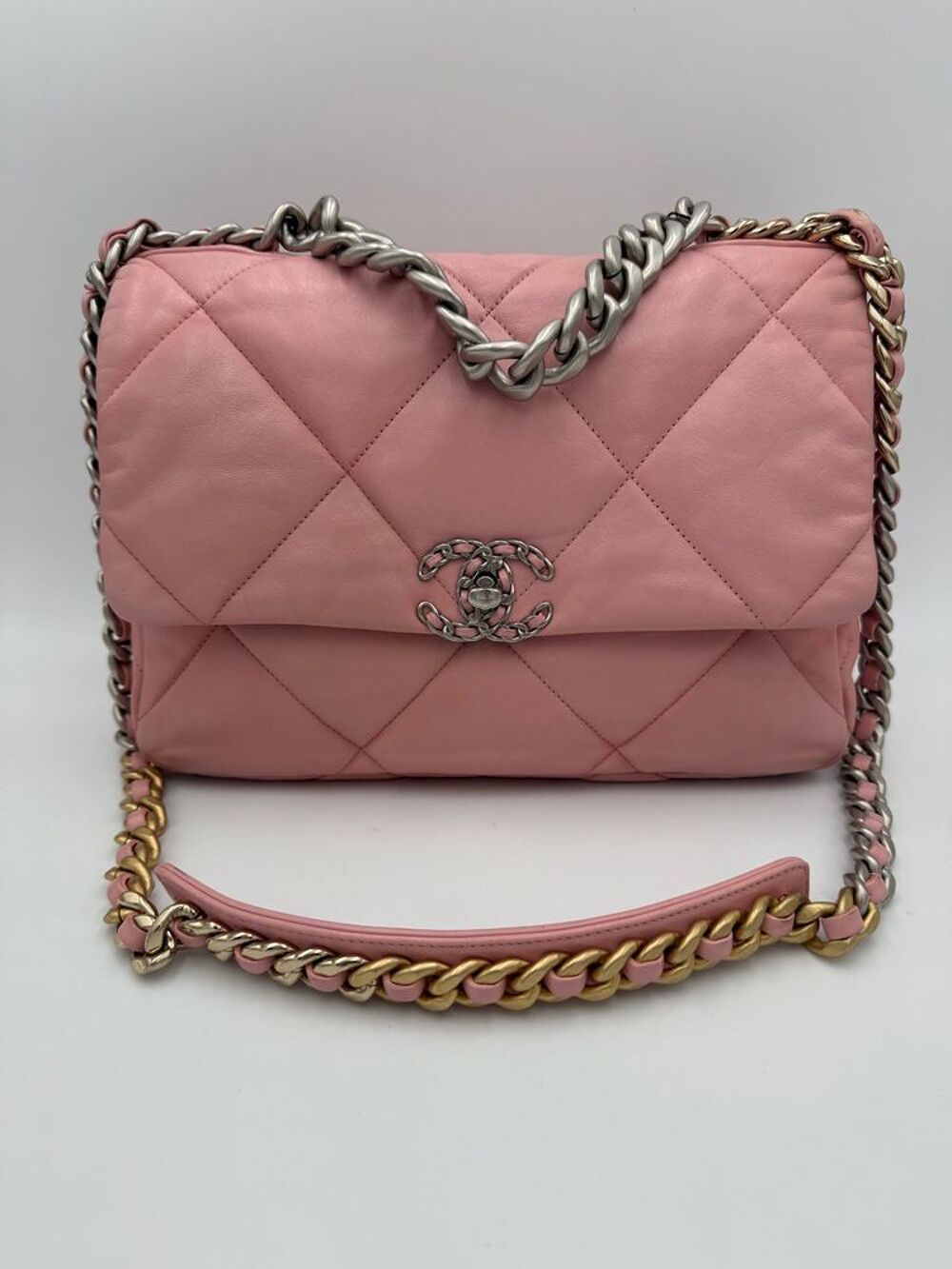 Sac &agrave; main CHANEL 19 rose Medium -Excellentes conditions TBE Maroquinerie