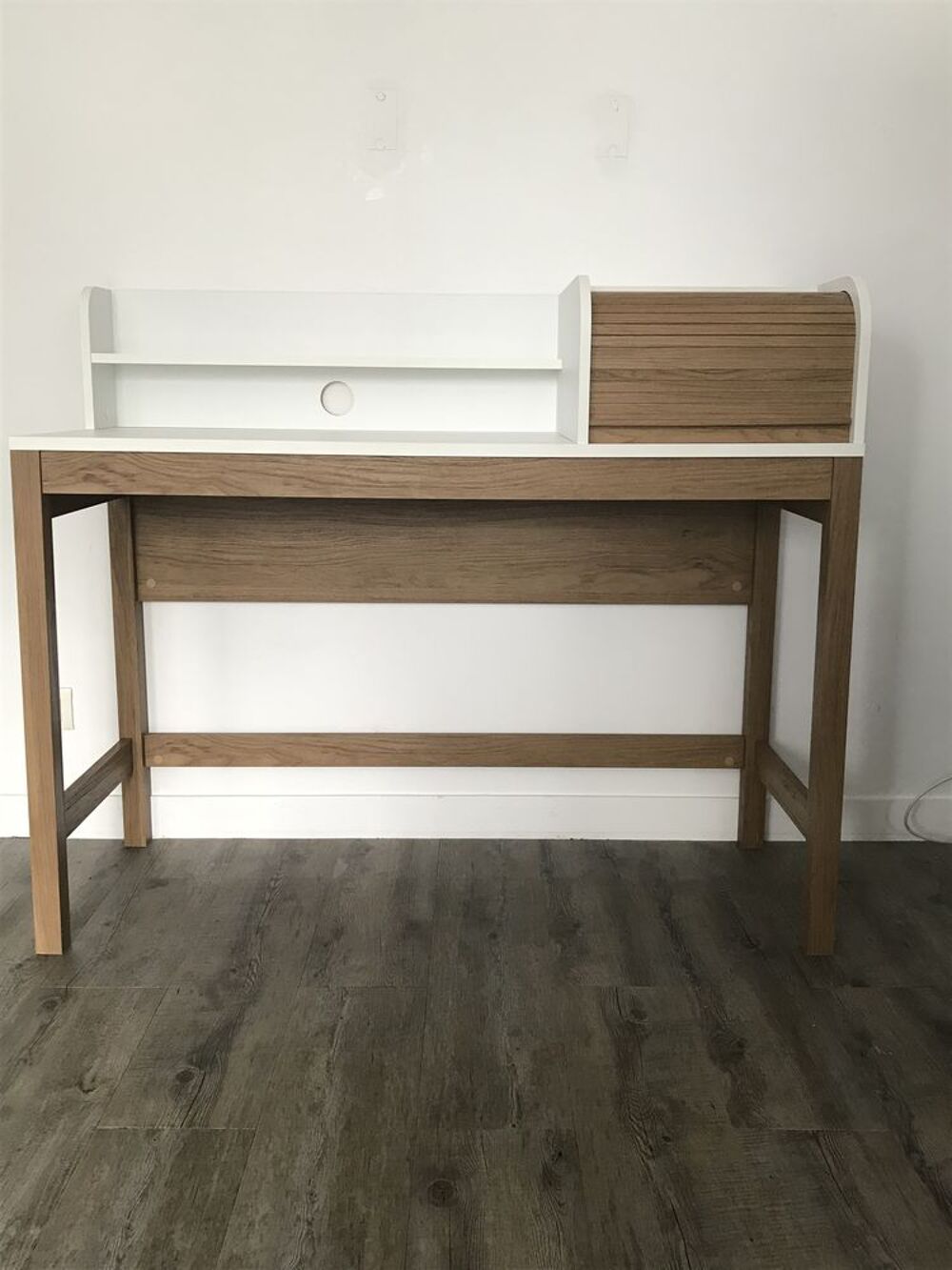 Bureau en tr&egrave;s bon &eacute;tat Meubles