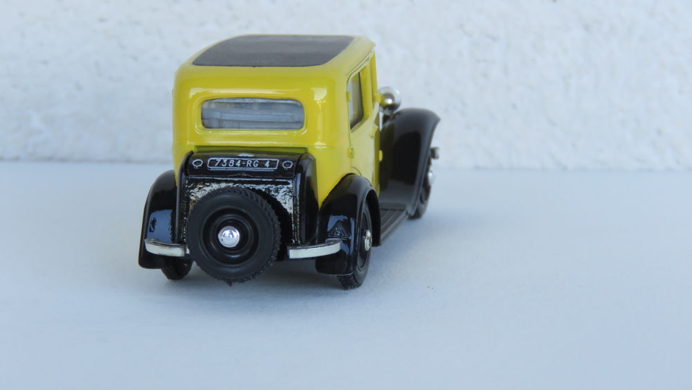 Voiture miniature Citro&euml;n Rosalie berline 1933 
