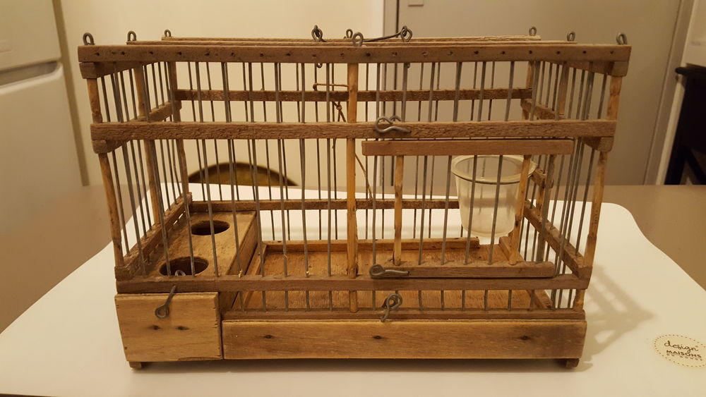 Tr&egrave;s jolie cage &agrave; oiseaux Meubles