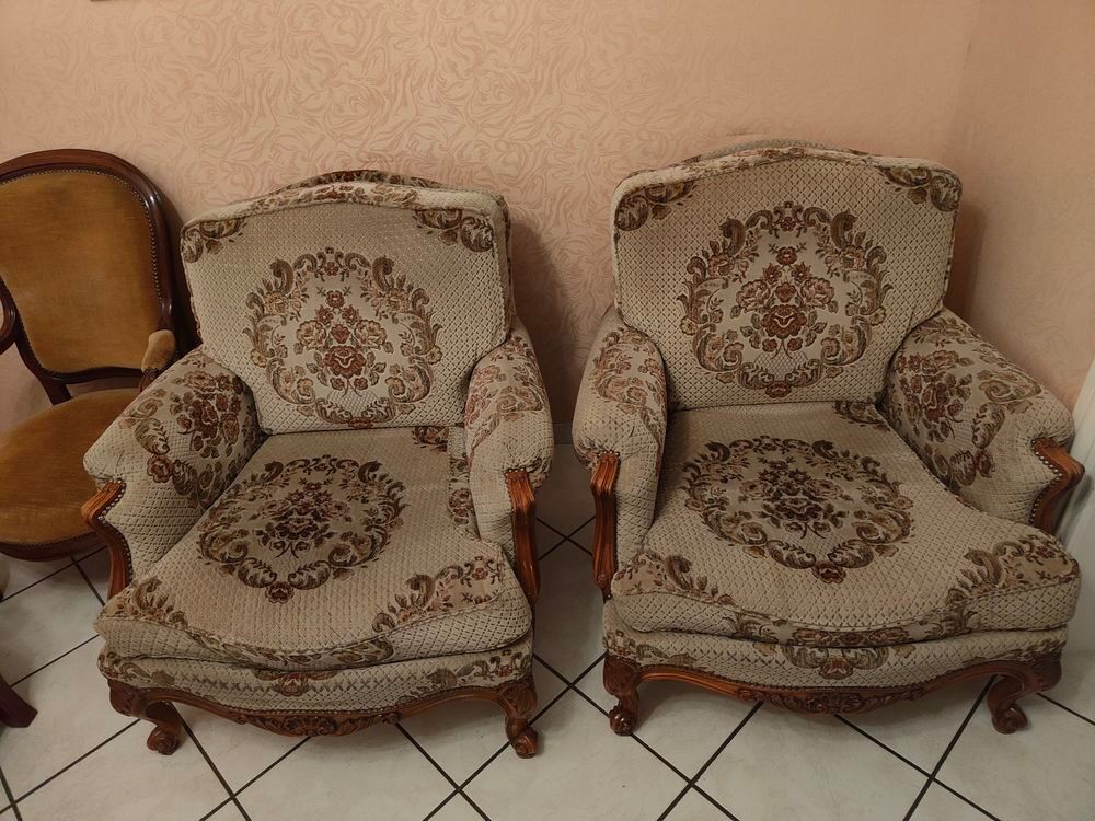 fauteuils (1 electrique, 2 fauteuils identiques,1 fauteuil) Meubles