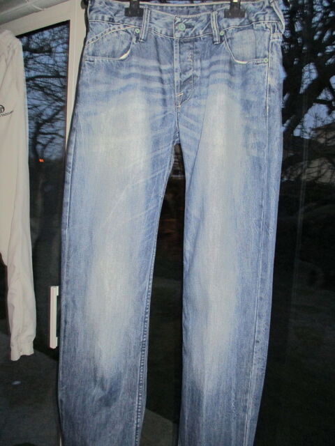 Jean vega-temps des cerises T28
25 Sathonay-Village (69)