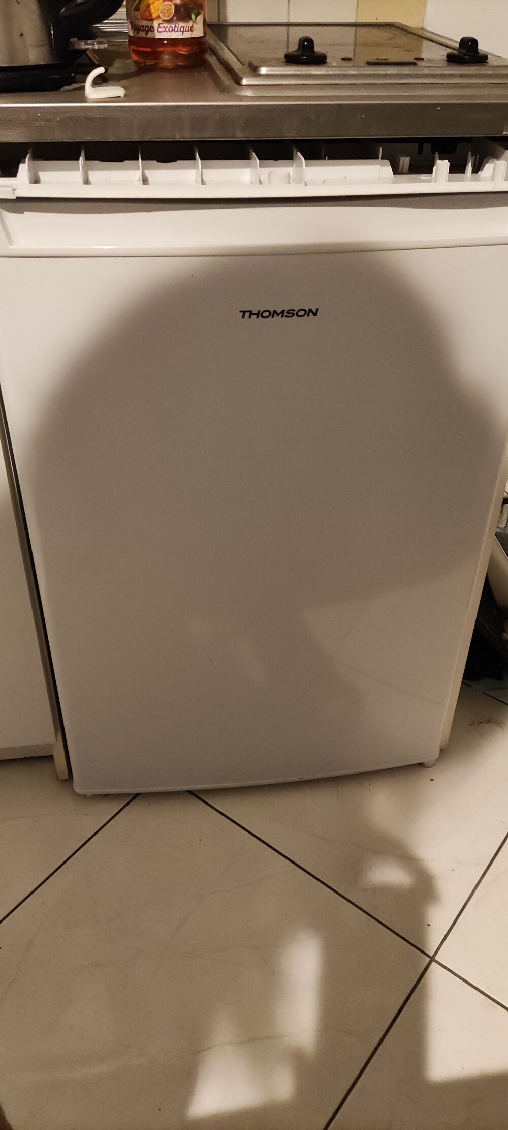 Frigo + cong&eacute;lateur (103L + 15L) Electrom�nager