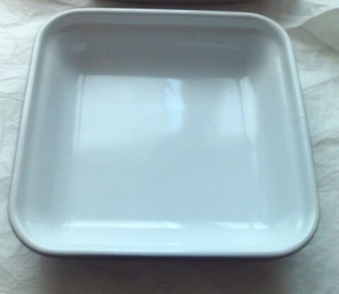 Plat � four carr� en c�ramique, tr�s bon �tat, quasi neuf 14 Villeurbanne (69)