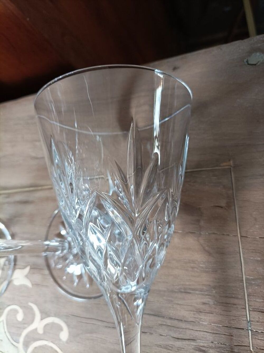 Verre &agrave; vin eau cisel&eacute; grav&eacute; cristal dp 0923047 Décoration