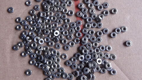 PETITS ECROUS EN INOX 10 Balma (31)