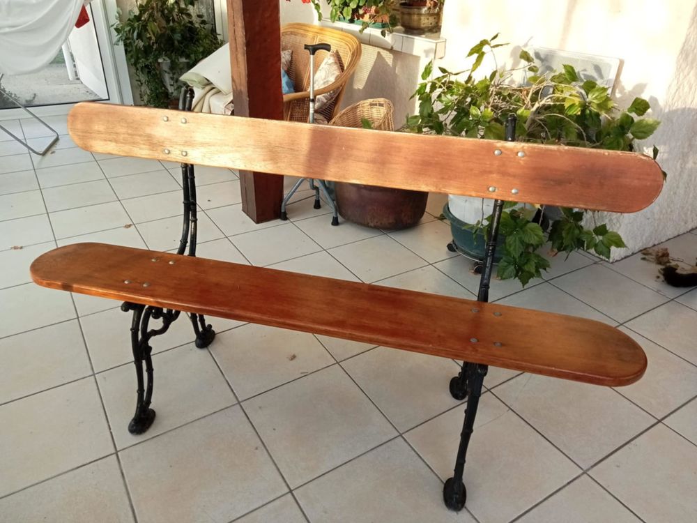 Salon de jardin 
Pieds en fonte Meubles