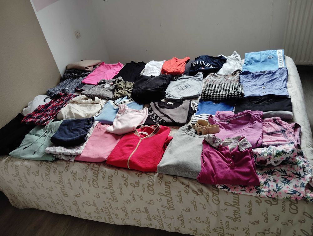 &eacute;norme lot de v&ecirc;tements femme taille 38 Vêtements