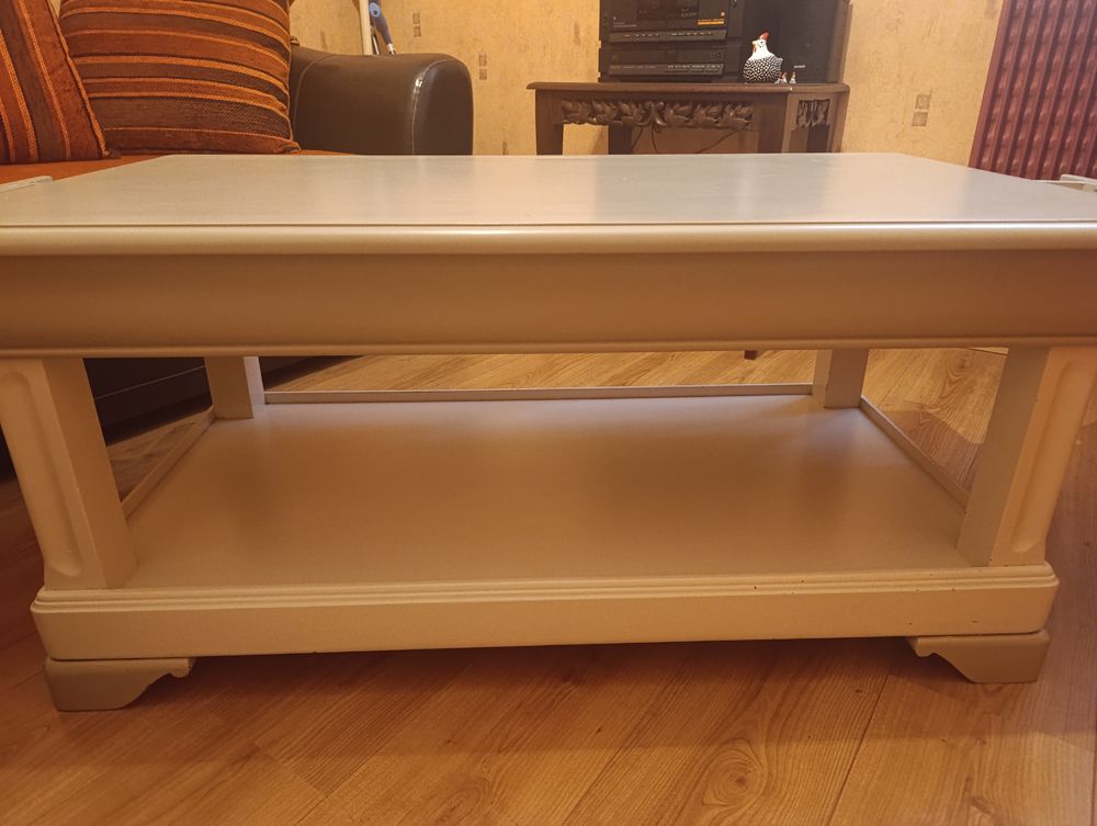 TABLE DE SALON BOIS MASSIF CUSTOMISEE
Meubles