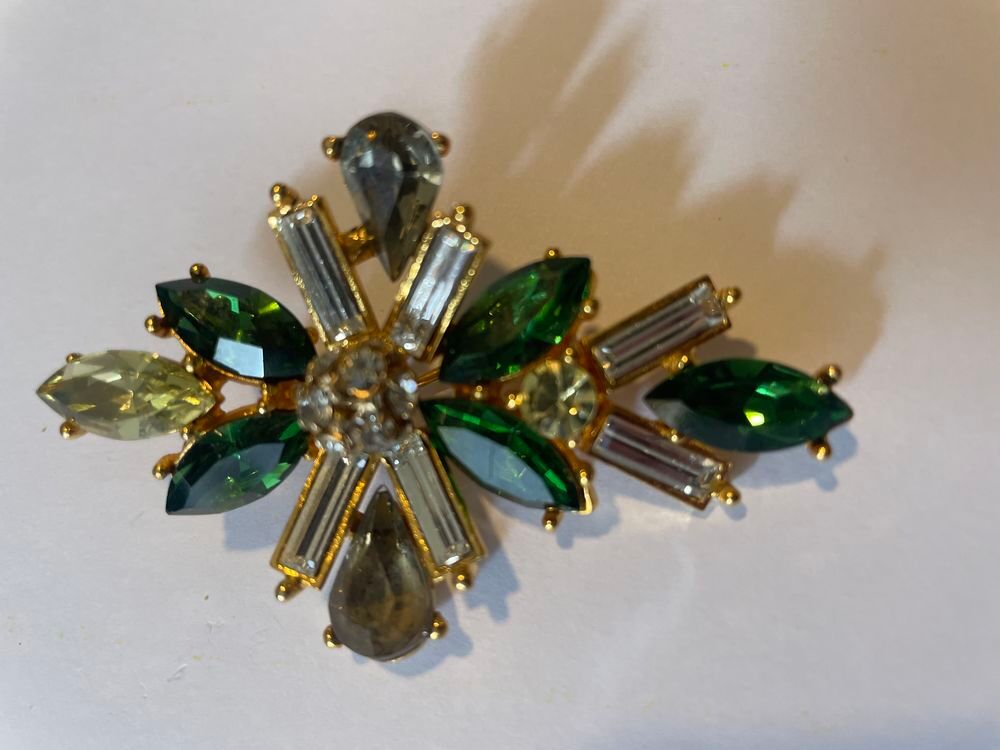 Broche Croix strass vert Crystal Christian LACROIX Bijoux et montres